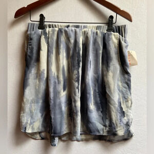 NWT Monk &  Lou pull on skirt Sz L